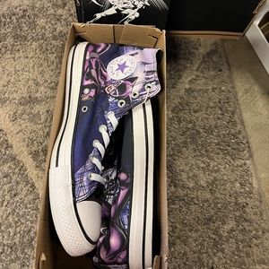 Converse high tops Catwoman